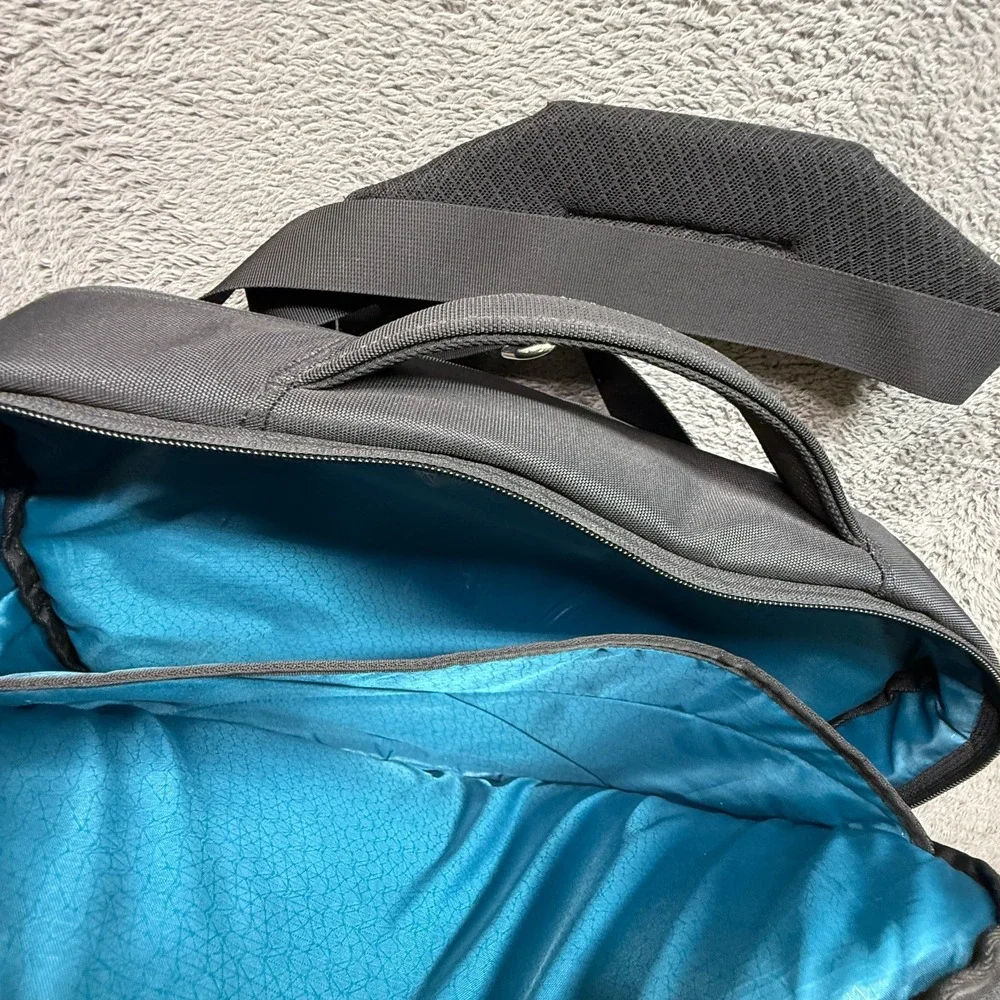 Thule subterra laptop
